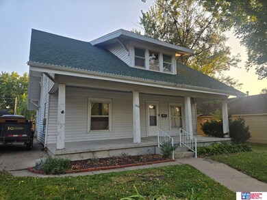 1113 Elk St, Beatrice, NE 68310 - photo 2