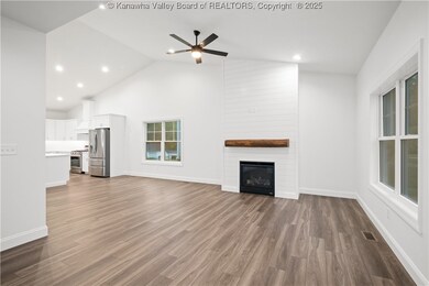 24 Lenore Cir, Fraziers Bottom, WV 25082 - photo 3