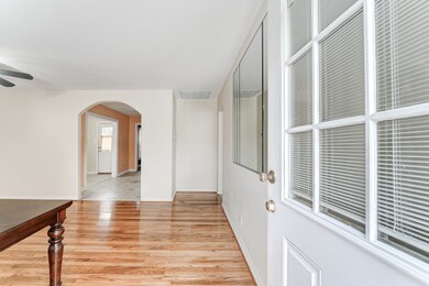 8106 Melrose St, Houston, TX 77022 - photo 7