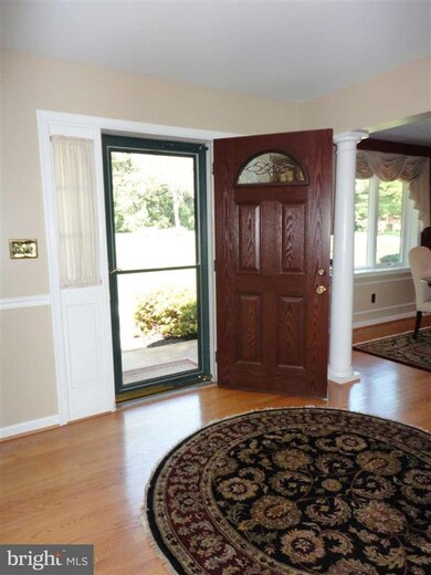 13007 Heil Manor Dr, Reisterstown, MD 21136 - photo 2