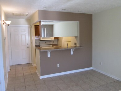 Front Entrance & Breakfast Bar