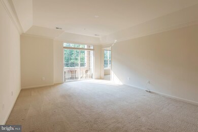 8611 Wintergreen Ct unit 304, Odenton, MD 21113 - photo 6