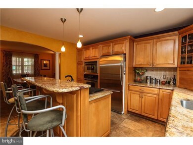 1806 Lynnewood Dr, Havertown, PA 19083 - photo 7