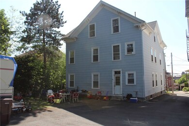 EXTERIOR REAR