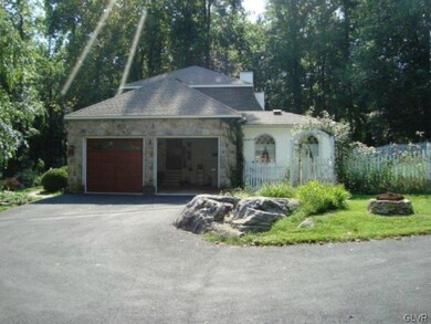 7555 Buhman Rd, Zionsville, PA 18092 - photo 4