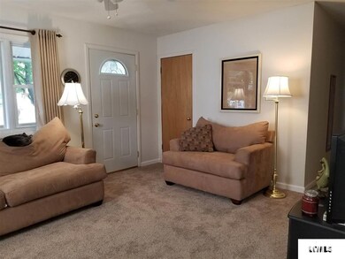 630 S Sheridan St, Lincoln, IL 62656 - photo 6