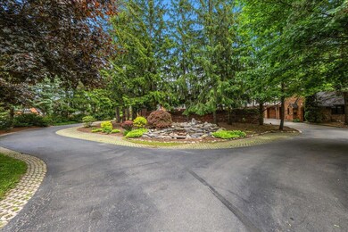 216-490 E Long New Photos-26