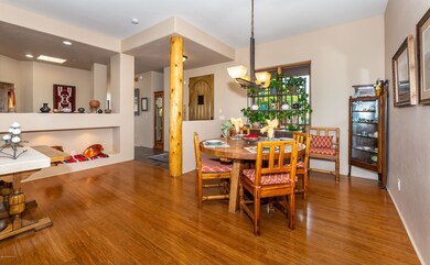 007_Formal Dining Area