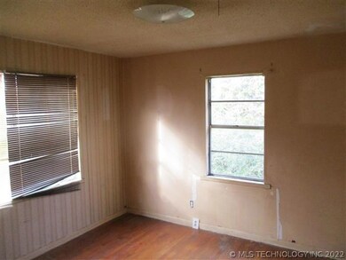 301 W Ottawa Ave, McAlester, OK 74501 - photo 6