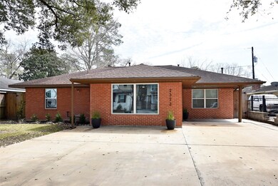 2323 Gardenia Dr, Houston, TX 77018 - photo 4