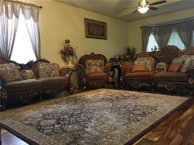 Large Formal Living Room!