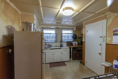 33 Carnes St, Lynn, MA 01905 - photo 6