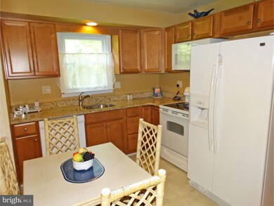 140 Rice Dr, Morrisville, PA 19067 - photo 7