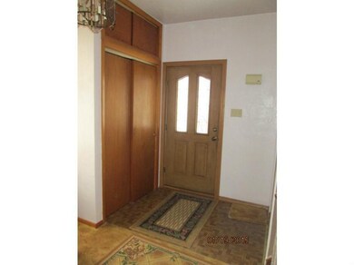 Entry/Foyer. Entry contains a nice size closet .