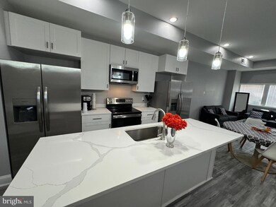 2565 Robb St, Baltimore, MD 21218 - photo 3