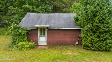 101 Jones Rd, Saratoga Springs, NY 12866 - photo 6