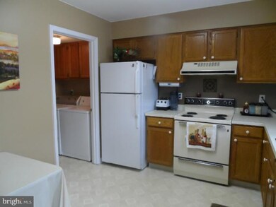 404 Denning Ct, Warrenton, VA 20186 - photo 3