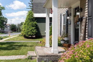 16 Lexington Ave, Glens Falls, NY 12801 - photo 5