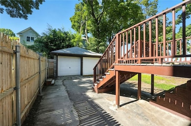 32 Carver St, Pawtucket, RI 02860 - photo 2