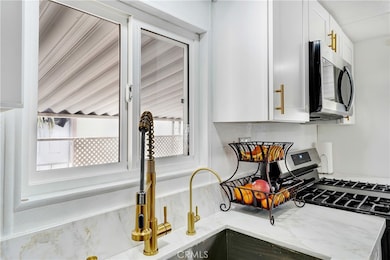 18145 Soledad Canyon Rd unit 12, Canyon Country, CA 91387 - photo 6