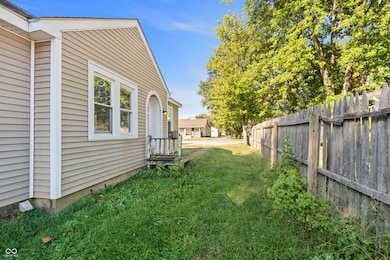 213 Hege Ave, Columbus, IN 47201 - photo 3