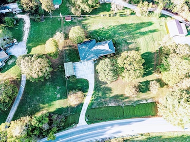 3241 W Main St, Erin, TN 37061 - photo 4