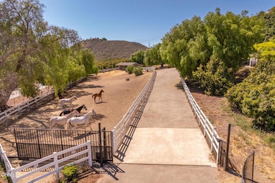 4850 N Moorpark Rd, Thousand Oaks, CA 91360 - photo 2