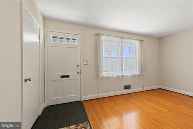22 Wilfred Ct, Towson, MD 21204 - photo 3