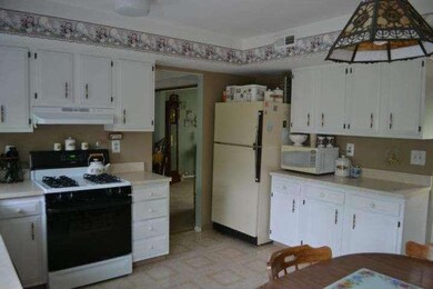 73 Appletree Ln, Sewell, NJ 08080 - photo 6