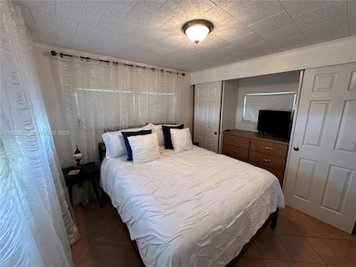 573 NE 47th Ct, Pompano Beach, FL 33064 - photo 2