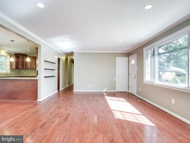 7909 Westwood Ct, Clinton, MD 20735 - photo 5