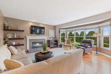 411 Grove Ct, Batavia, IL 60510 - photo 2