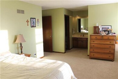 10237 Noland Rd, Lenexa, KS 66215 - photo 6