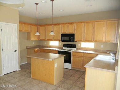 023-345527 Kitchen View 3