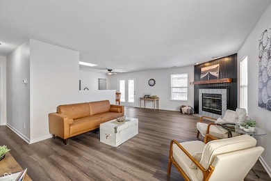 4918 Flame Way, Indianapolis, IN 46254 - photo 5