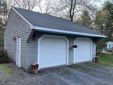 81 Willow St, Foxboro, MA 02035 - photo 4