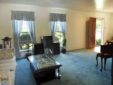 1654 Bishopwood Blvd E, Harleysville, PA 19438 - photo 3