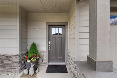 04-Front entry