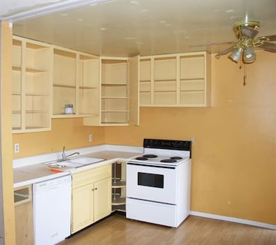 1833 Welshire Dr, Davenport, IA 52806 - photo 4