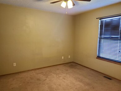 1819 N Country Walk Ln, Mulvane, KS 67110 - photo 6