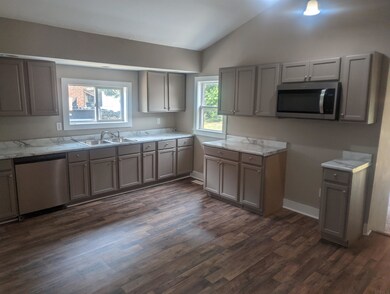 723 Main St, New Haven, IN 46774 - photo 4