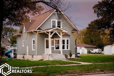 704 W Lincoln Way, Jefferson, IA 50129 - photo 2