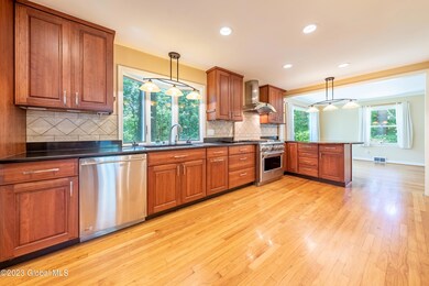 2314 Algonquin Rd, Schenectady, NY 12309 - photo 7