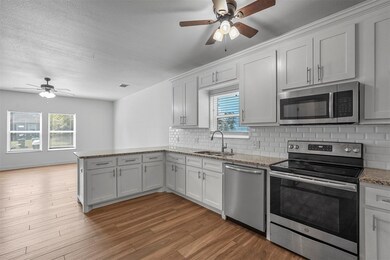 901 W Nelson St, Denison, TX 75020 - photo 6