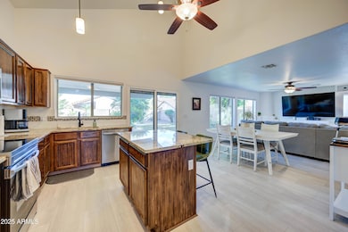 1337 N Thunderbird Ct, Gilbert, AZ 85234 - photo 3