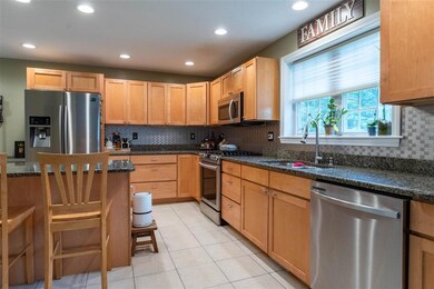 548 W Hollis St, Nashua, NH 03062 - photo 6