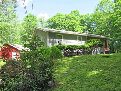 10 Hale Rd, Putney, VT 05346 - photo 2