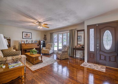 7977 Marywood Dr, Newburgh, IN 47630 - photo 4