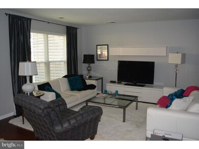 215 Nottingham Ct unit 215, Glen Mills, PA 19342 - photo 4