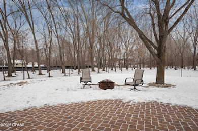 3.5 7350 S 25th St - Exterior Patio
